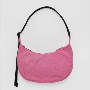 Baggu Bag Medium Nylon Crescent - Azalea Pink